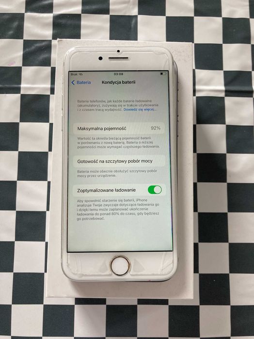 Iphone 7 srebrny stan bardzo dobry 32 GB 92%