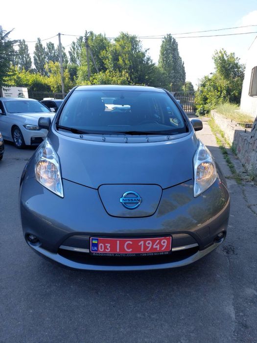 Nissan Leaf 2015 рік