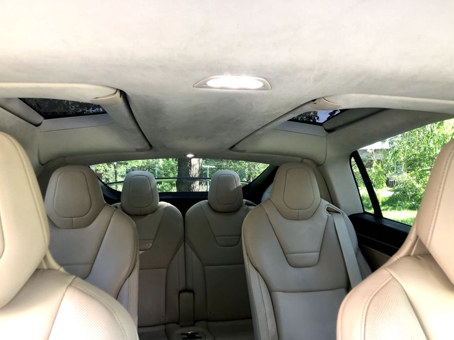 Tesla Model X 2016 VIN 5YJXCBE24GF008240 фото оголошення 7 з 24