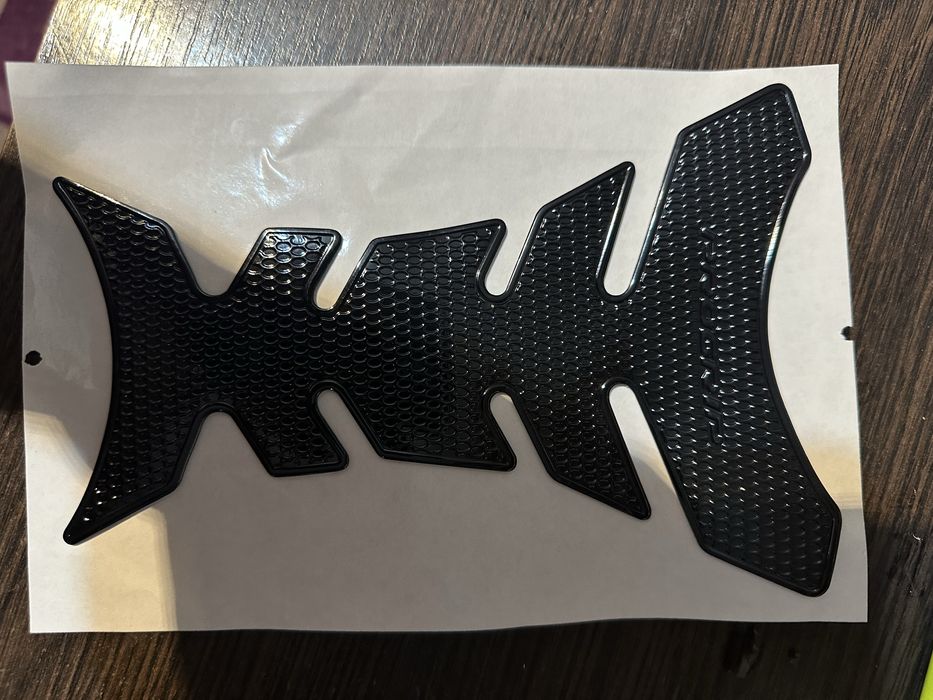 наклейка на бак мотоцикла progrip