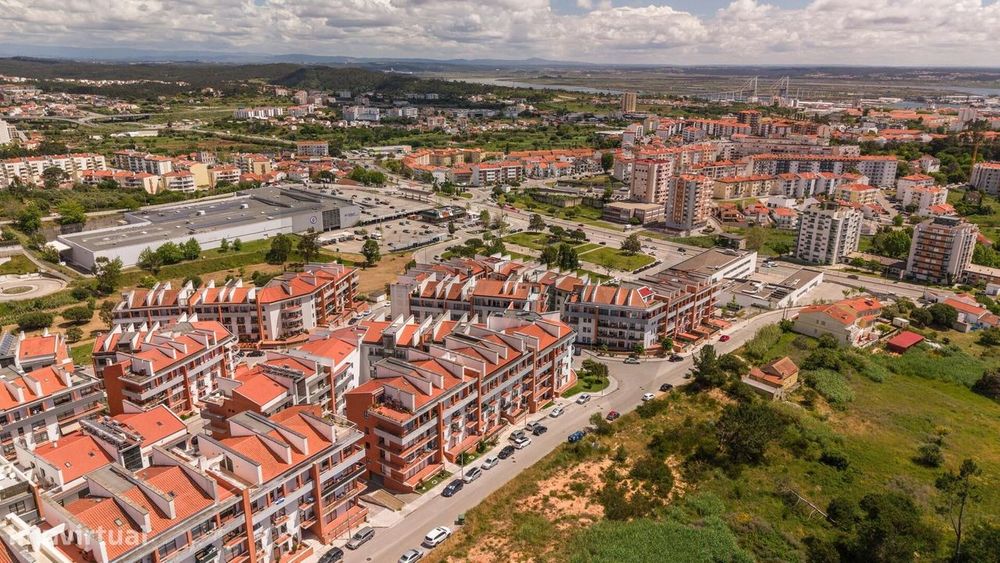 T2 Quinta da Borleteira: Luminosidade, Áreas Generosas e Garagem Box