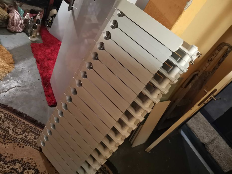 Grzejnik Aluminiowy - 18 żeberek, Podłączenie Dolne lub boczne | Okazja!