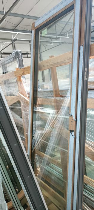 Sprzedam okno balkonowe , nowe , 3-szybowe, 3- uszczelkowe , Dąb Turner