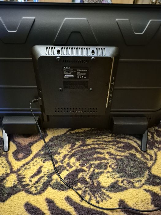Продам телевізор AKAI 32" у хорошому стані