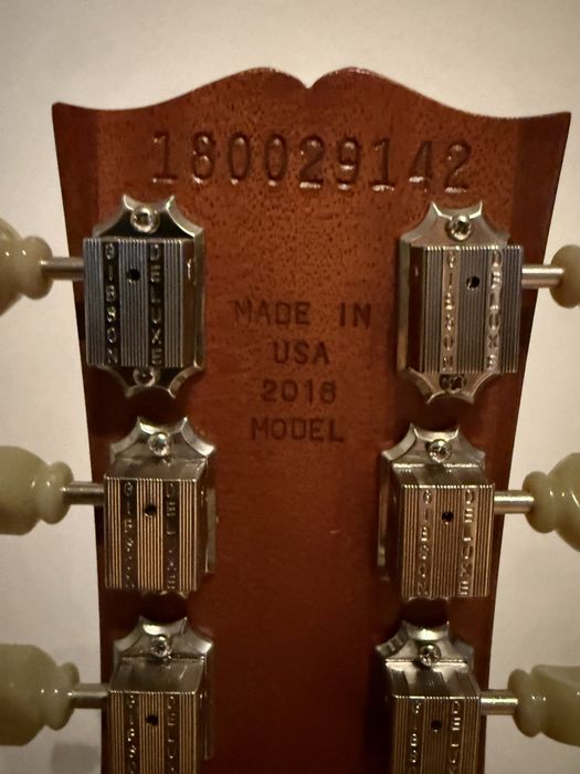 Gibson Les Paul Tribute