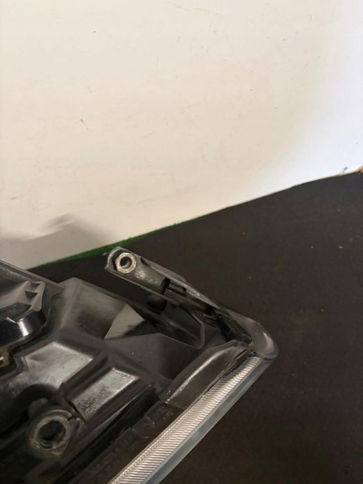 lampa prawa reflektor prawy skoda superb 1 zwykła soczewka hella demon