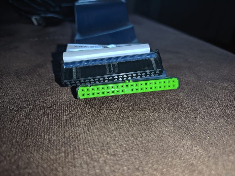 IDE шлейф з материнської плати Gigabyte