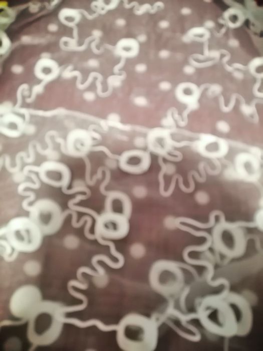 Продам тюль на викно.