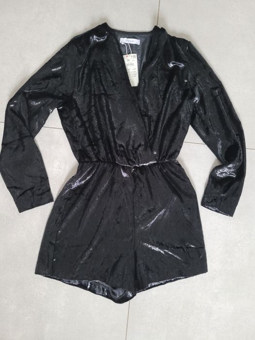 Czarny kombinezon połysk