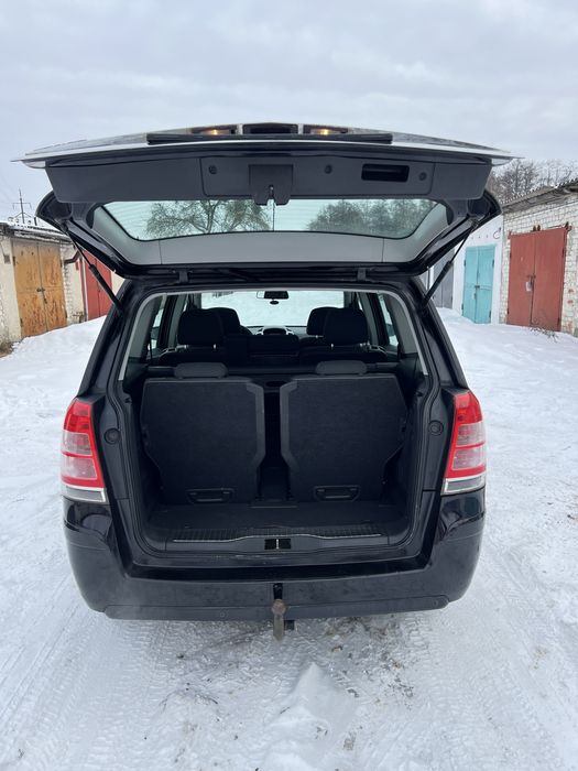 Свіжопригнаний Опель Зефіра з Німеччини