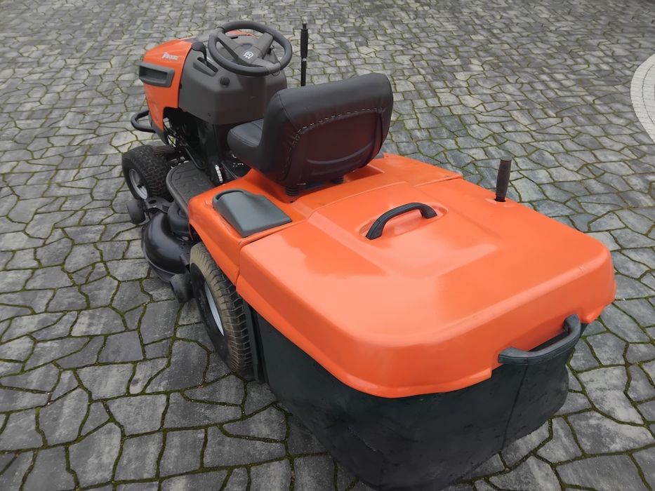 Mocny i solidny traktorek kosiarka Husqvarna 18 km pompa hydro