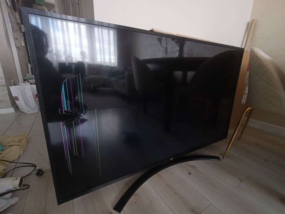 Telewizor LG 55 cali uszkodzony