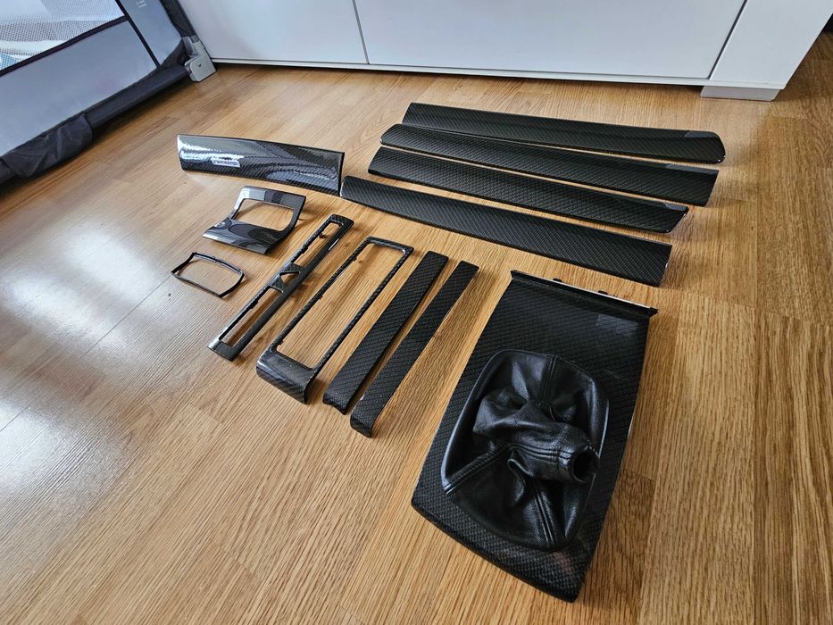 Dekory listwy drzwi deski tunelu konsoli Carbon Audi S6 C5 manual