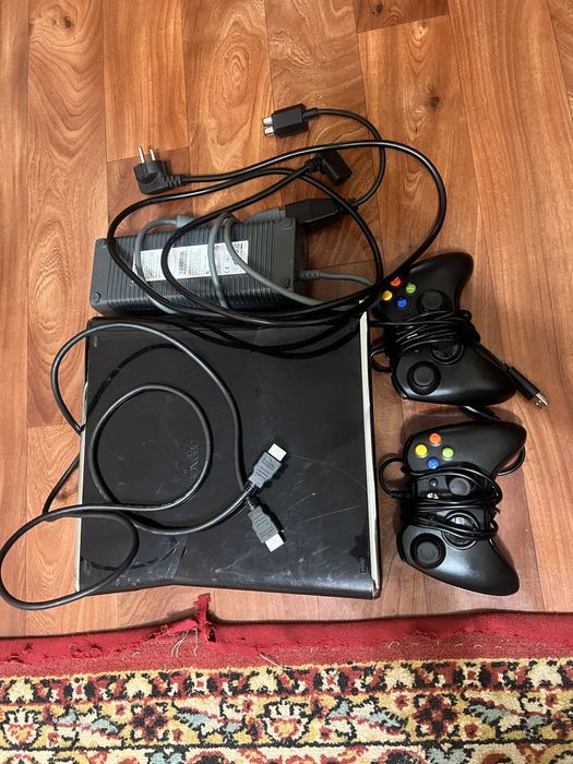 Xbox 360 2 джойстика