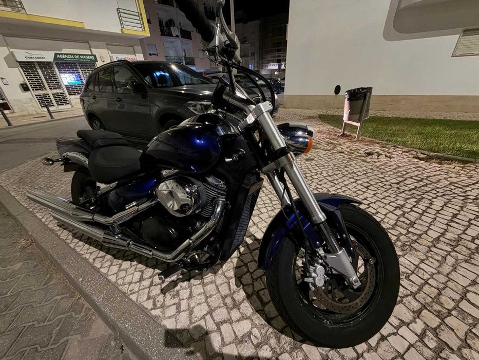 Venda de Mota Suzuki Intruder M800 (2005) Azul - Bom Estado e Muitos Extras