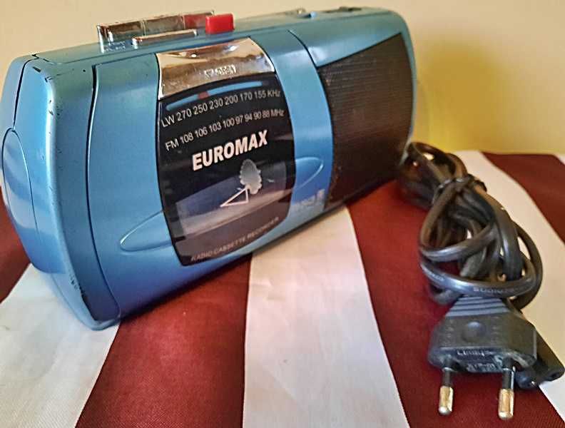 Radiomagnetofon Euromax EM-2942B - "mały jamnik" uszkodzony