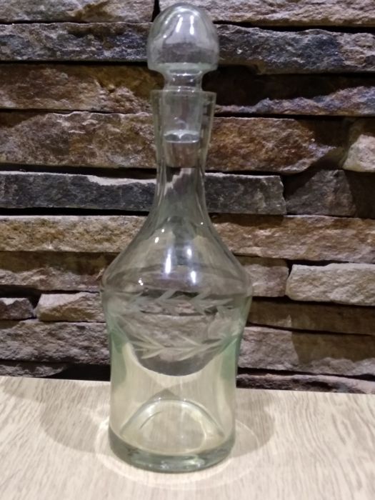 Графин стеклянный