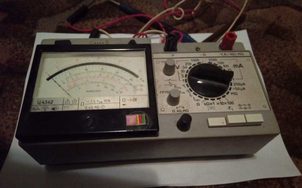 Вимірювальний прилад Тестер ссср вольтметр амперметр акумулятор авто