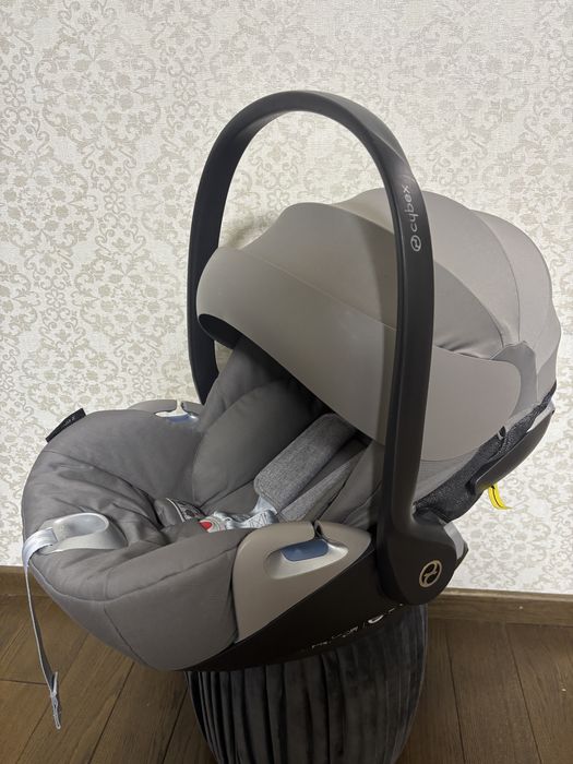 Автокрісло Cybex Cloud Z Soho Grey сірий колір