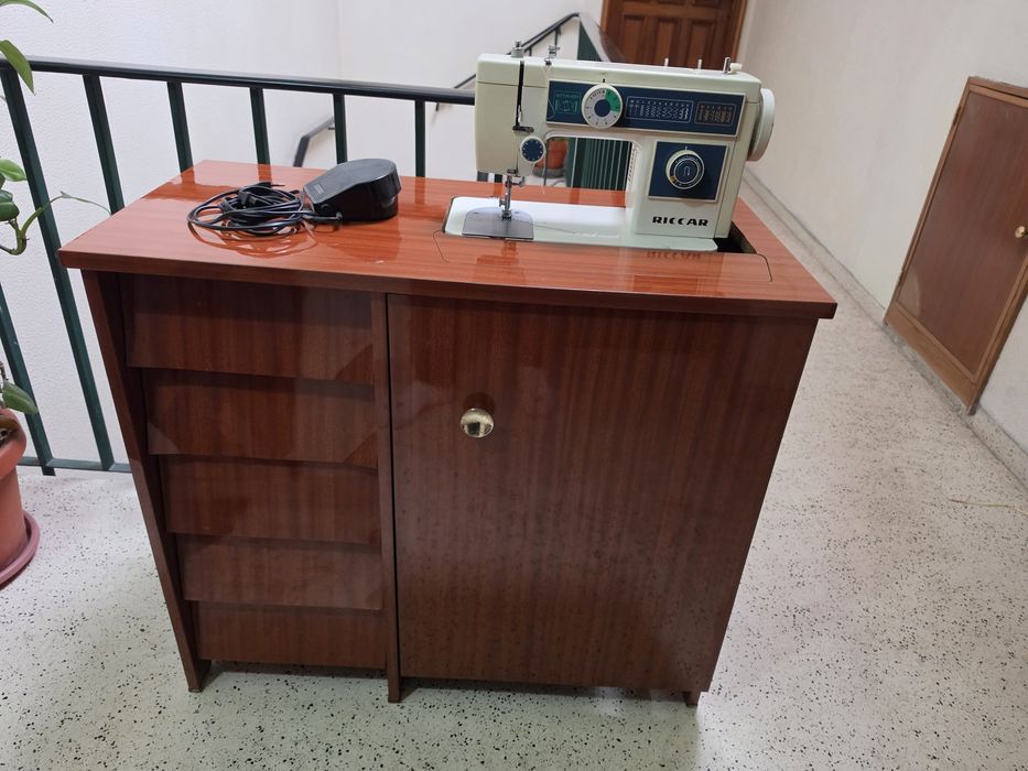 Maquina riccar de coser