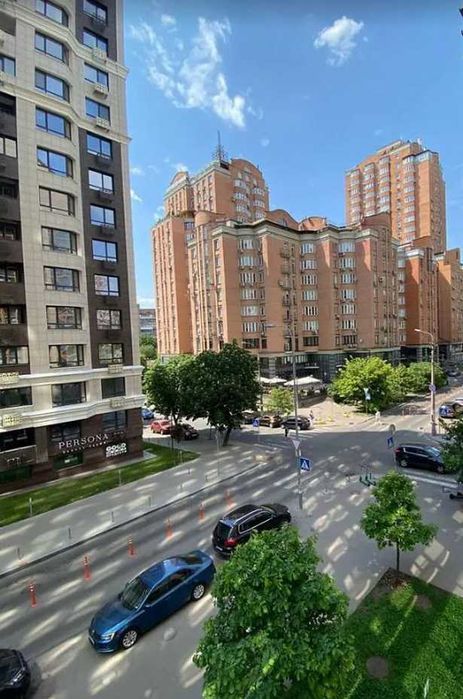 Продам 1 кімнатну квартиру в ЖК Hoffman House вул. Золотоустівська 34