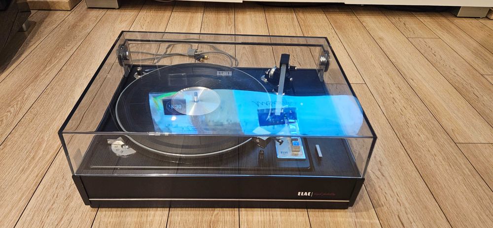 Gramofon ELAC w bardzo dobrej kondycji ( automat z zmieniarką płyt)