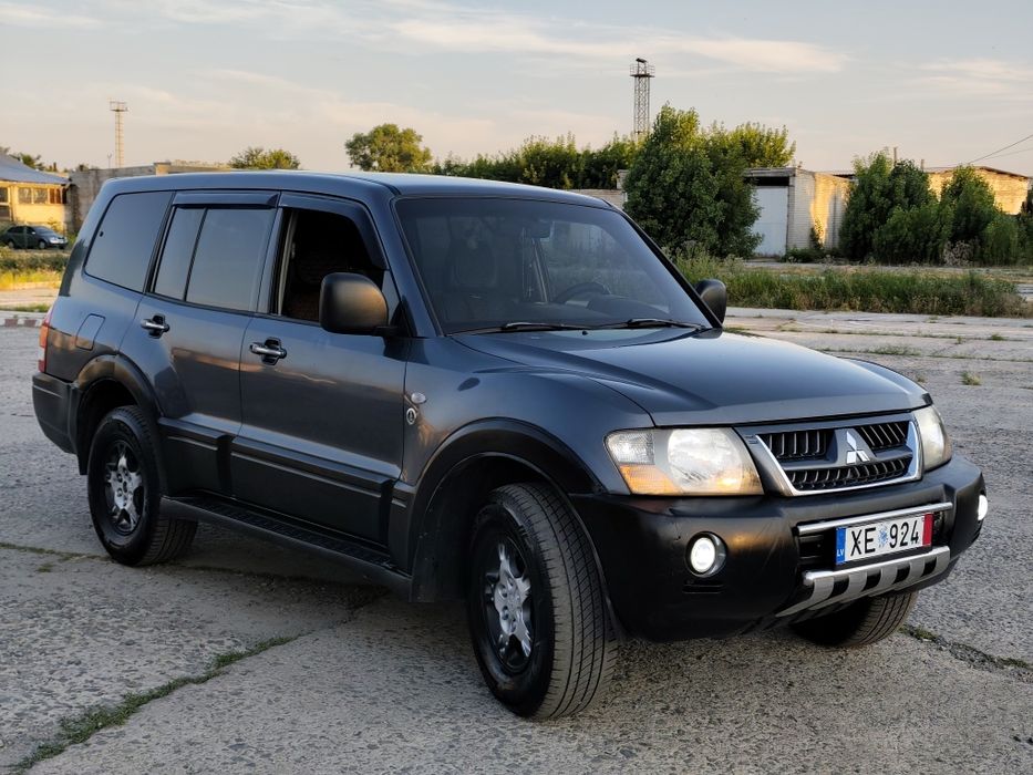 Продам mitsubishi pajero wagon 3. Год 2006 .на полном ходу
