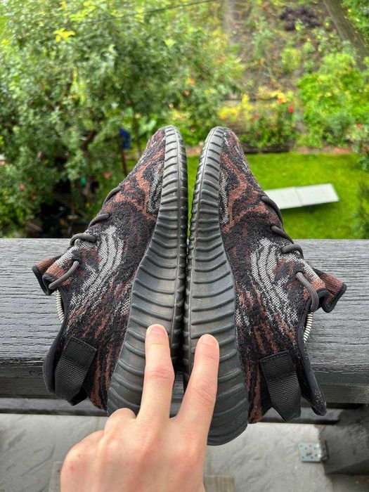 Кросівки Adidas Yeasy Boost 350