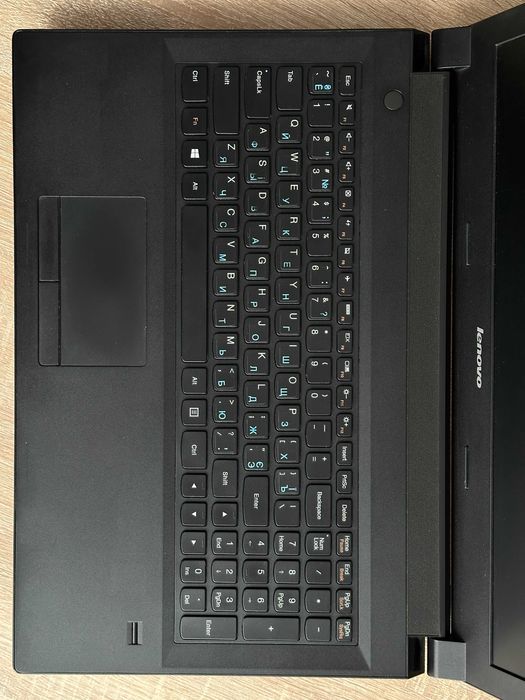 Ноутбук Lenovo i3-4030U / 8GB / 540GB SSD / 15.6" дискретна відеокарта