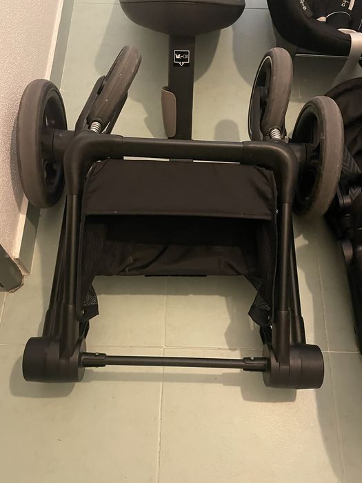 Carrinho Trio Cybex EOS para bébé