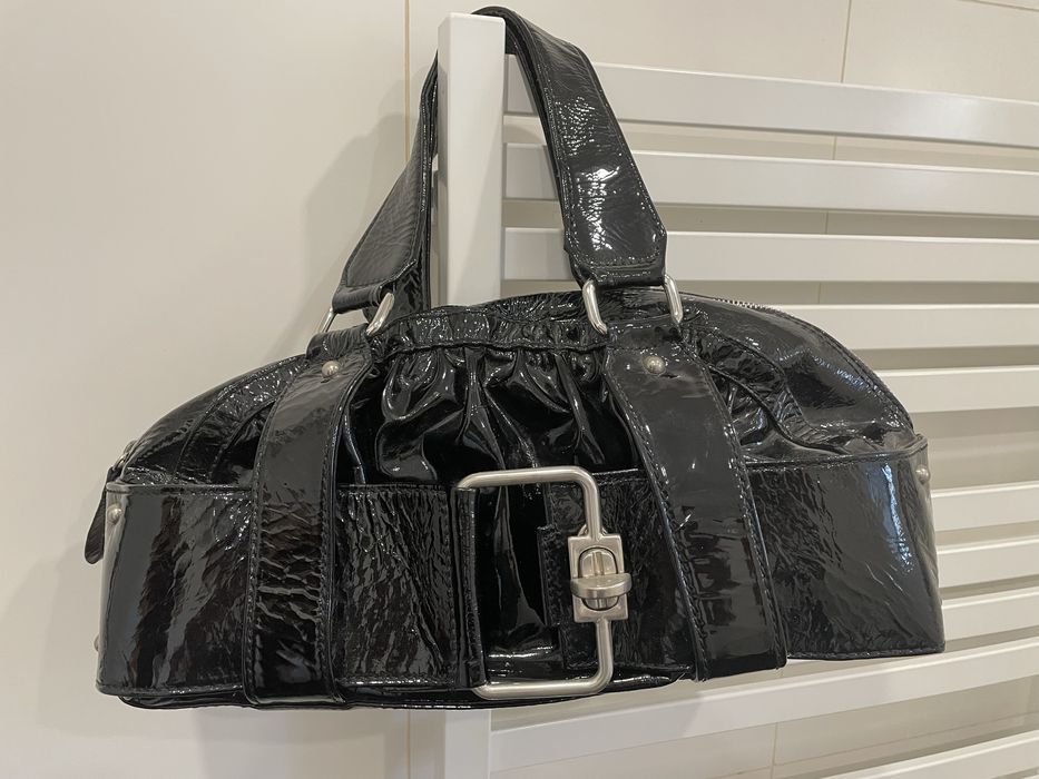 Женская сумочка из искусственной кожи.