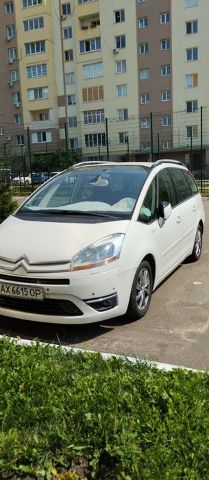 автомобіль Сітроен С4 Пікассо