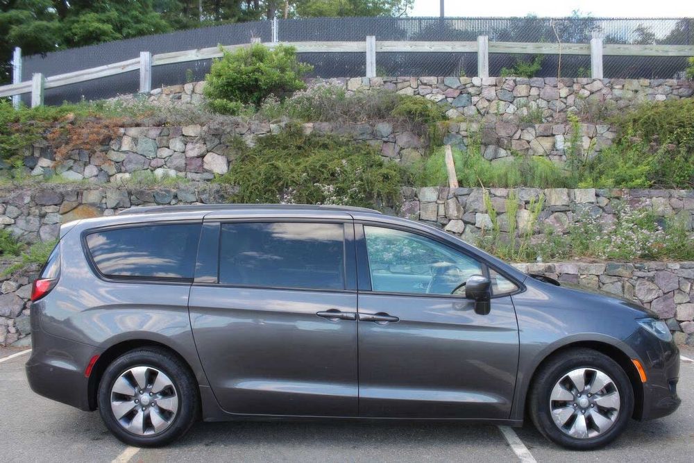 Chrysler Pacifica      2018