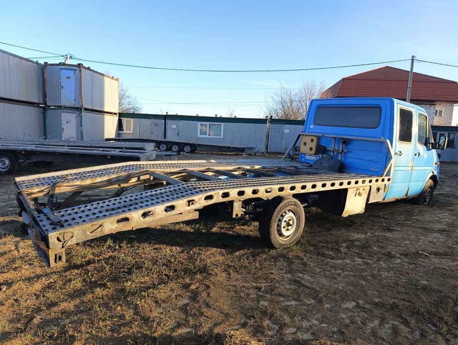 Sprinter MB 2005 рік. 2.7D. вантажний бортовий дубль кабіна.