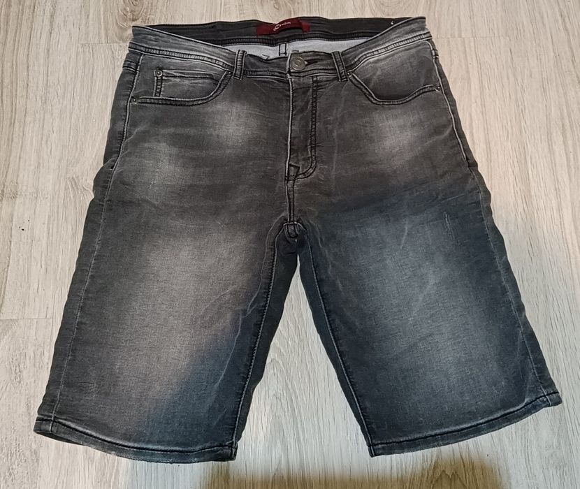 Krótkie spodnie męskie szare 32