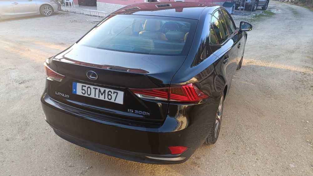 Lexus IS 300h Executive