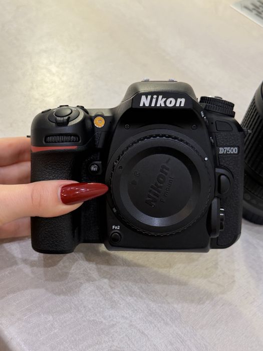 Nikon d7500 почти новый