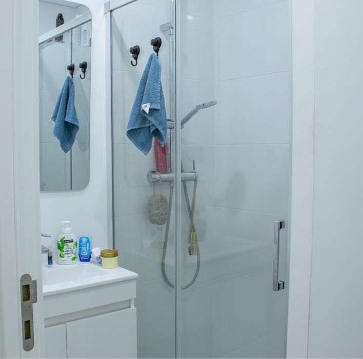 Alugo quarto em Setubal