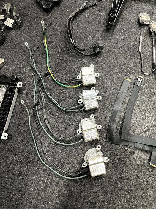 Conteúdo de vários imacs desmontados