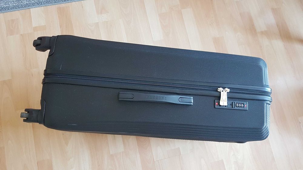 Duża walizka Walizka na kółkach marki Puccini -75х50х28cm