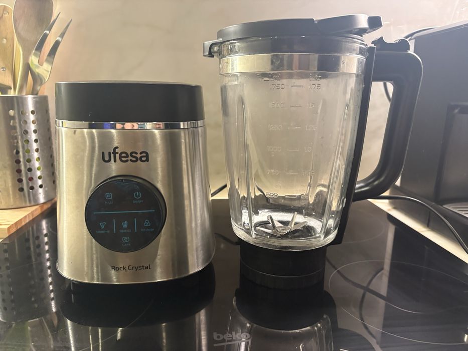 Liquidificadora ufesa nova