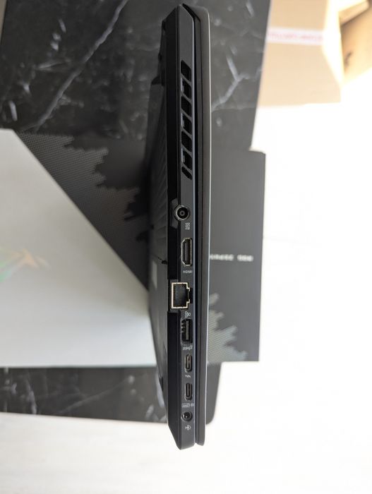 ASUS ROG Zephyrus M16 GU603HE-K8007 i7-11800H RTX 3050Ti 40GB RAM 512GB