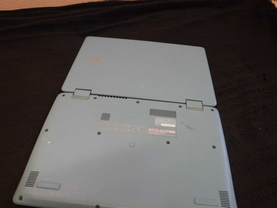 laptop acer spin 1 sp113-31  pozn  - popękany ekran