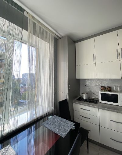 Здана 1 кімнатна квартира з ремонтом!