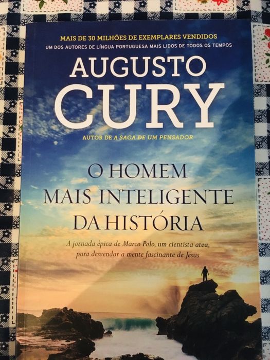 Livros a 5€ na compra de 2 ofereço o 3