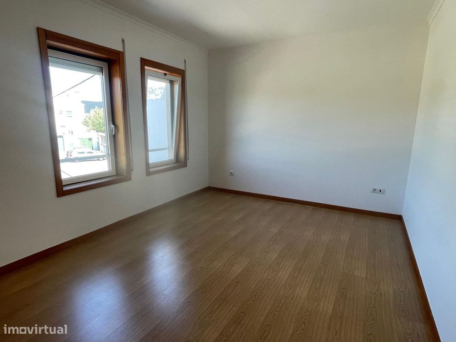 Moradia T3 mais garagem