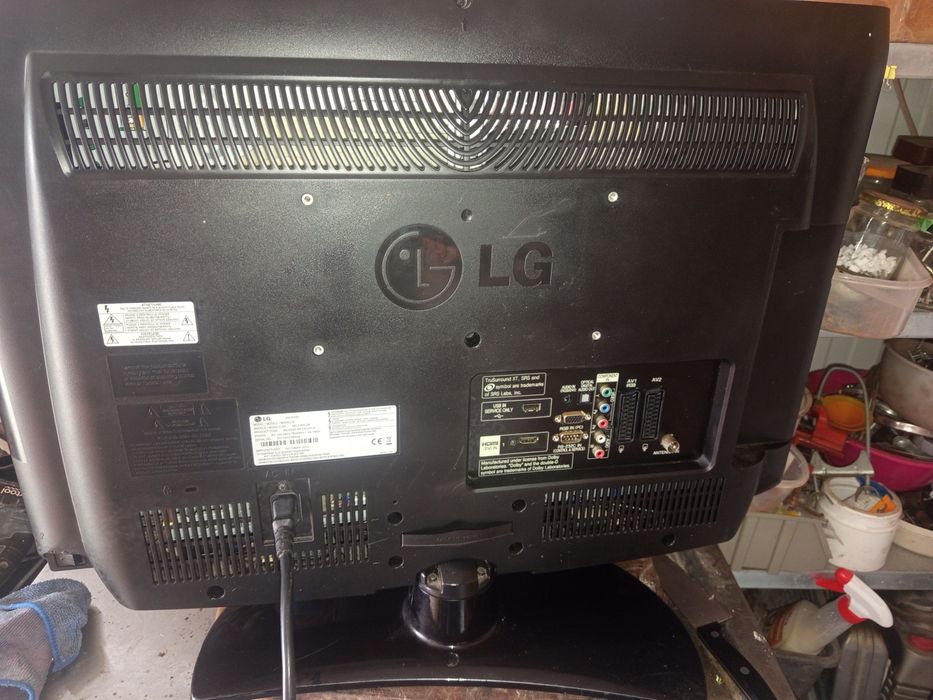 2 tvs LG e sanguesum pouco uso