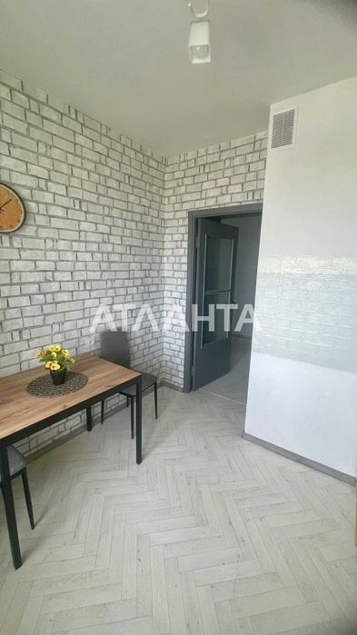 Однокімнатна з ремонтом. Газ. Бочарова/Кримська