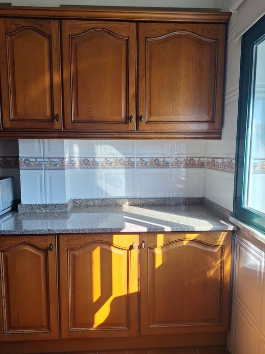 Vendo cozinha em madeira