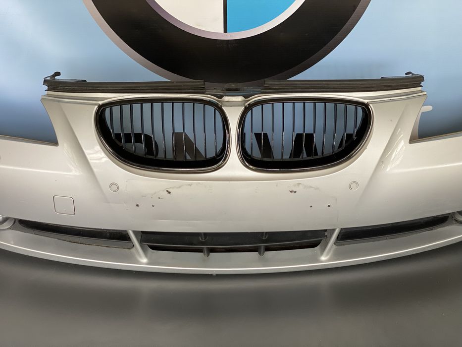 Передній бампер BMW E60 E61 Дорест 354 Titan Silver Сірий БМВ Е60 Е61